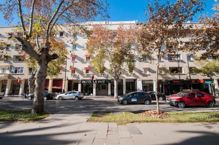 Hotel De La Paix