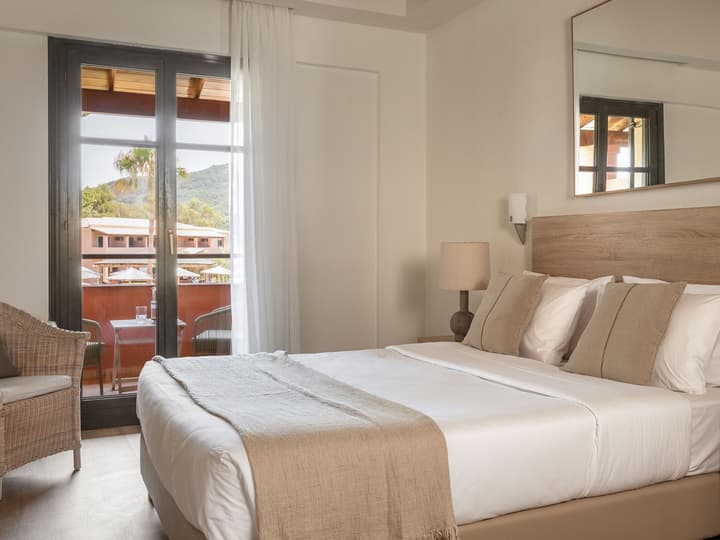 Grecotel LUX ME Costa Botanica