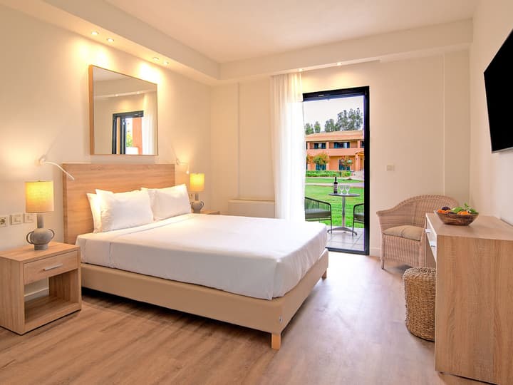 Grecotel LUX ME Costa Botanica