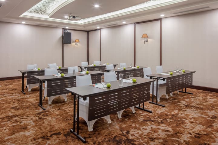 Melia Vinpearl Danang Riverfront