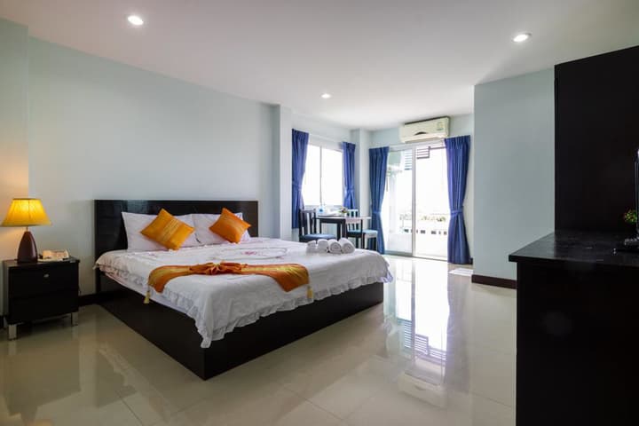 Raya Rawai Place