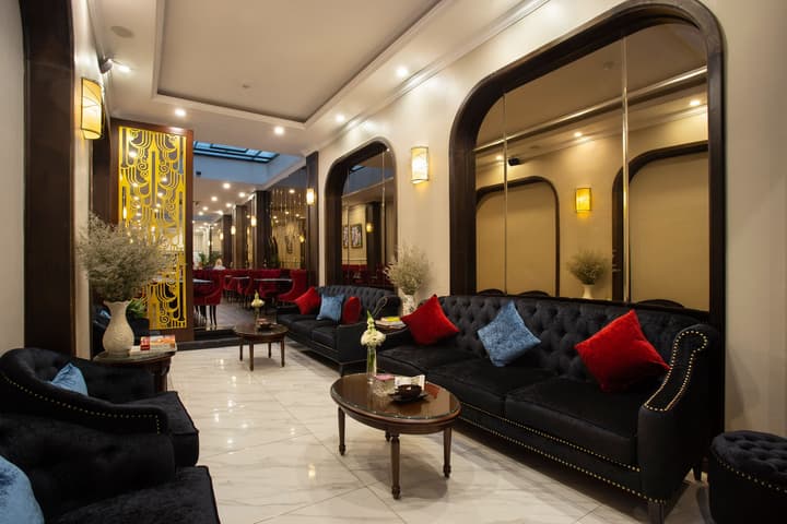 Flora Centre Hotel & Spa
