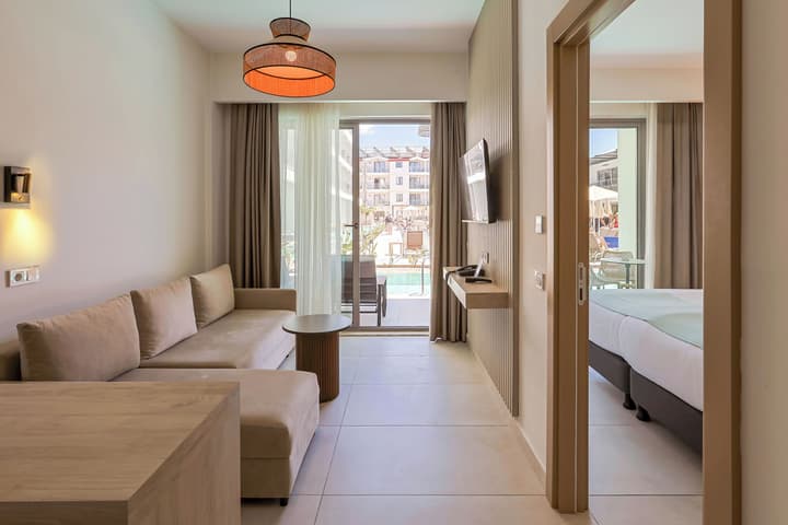 Victoria Princess Hotel