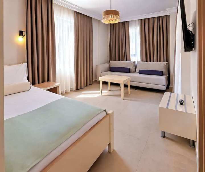 Victoria Princess Hotel