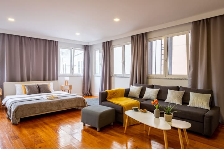Hola Lisbon Suites