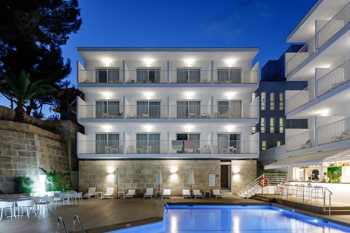 Hotel Tora