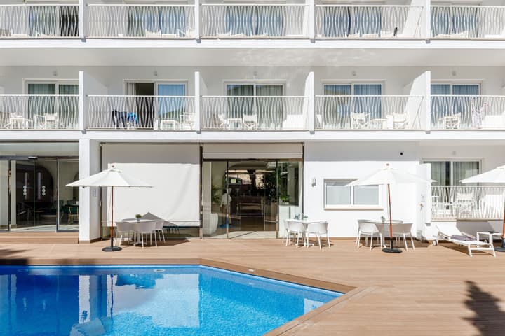 Hotel Tora