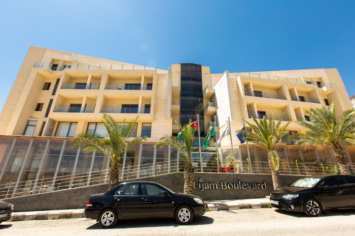Lijam Hotel