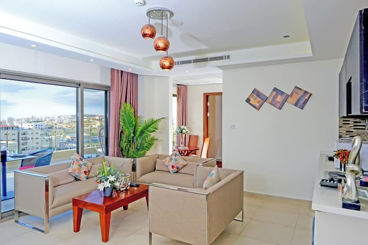 Lijam Hotel