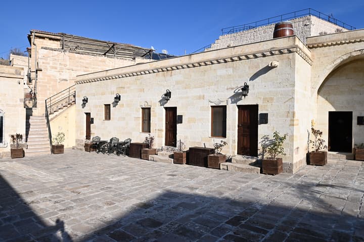 Seraphim Cave Suites & Spa