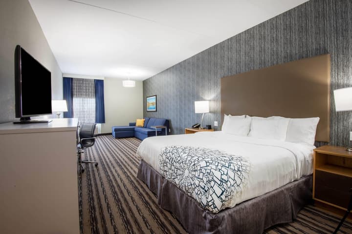 La Quinta Inn & Suites by Wyndham Buffalo Amherst