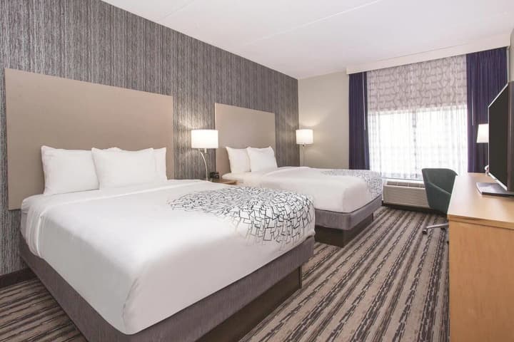 La Quinta Inn & Suites by Wyndham Buffalo Amherst
