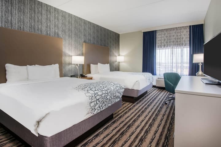 La Quinta Inn & Suites by Wyndham Buffalo Amherst