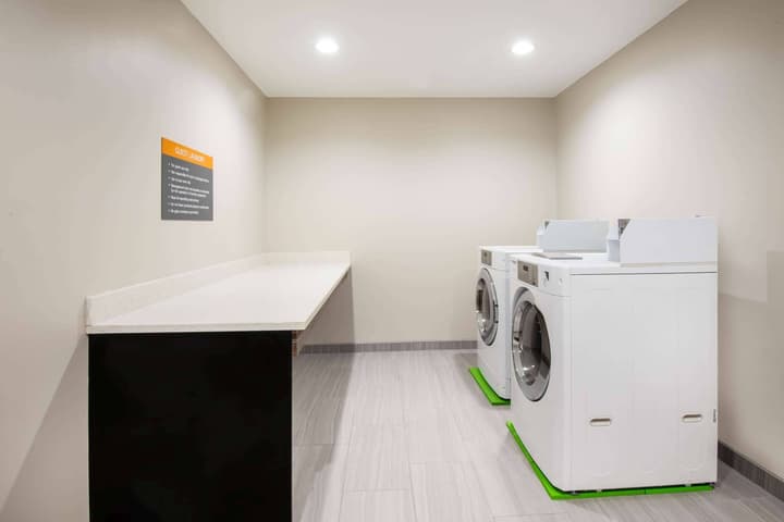 La Quinta Inn & Suites by Wyndham Buffalo Amherst