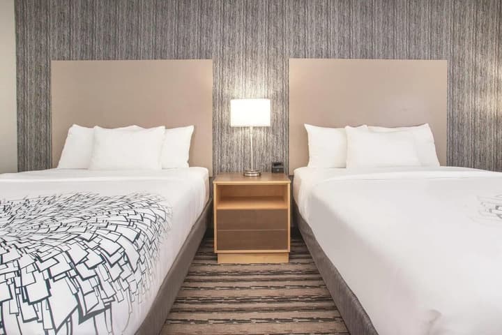 La Quinta Inn & Suites by Wyndham Buffalo Amherst