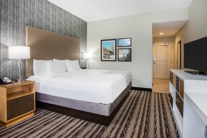 La Quinta Inn & Suites by Wyndham Buffalo Amherst
