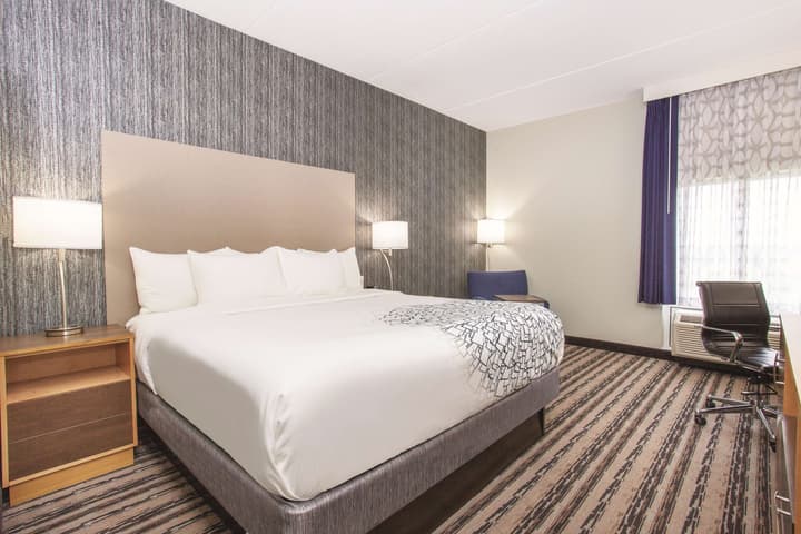 La Quinta Inn & Suites by Wyndham Buffalo Amherst