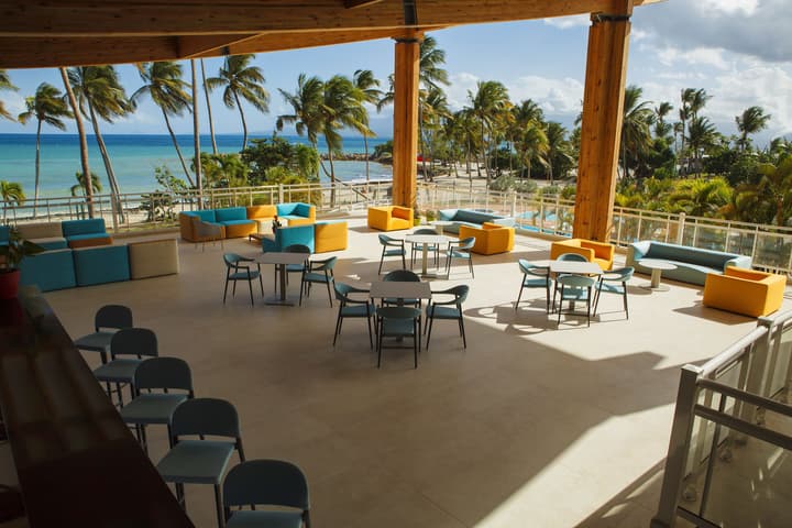 Hotel Arawak Beach Resort