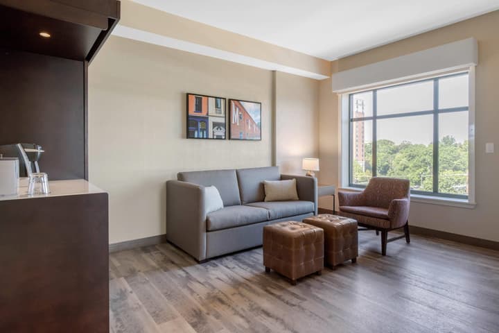 Cambria Hotel College Park