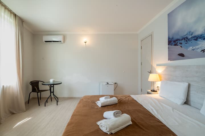 Hotel TATO