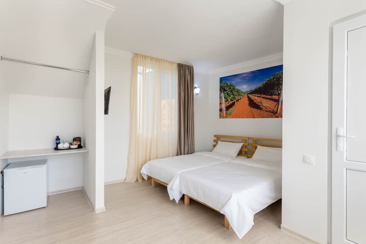 Hotel TATO