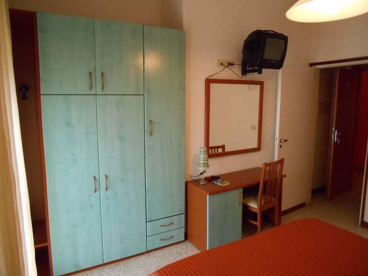 Hotel Sayonara