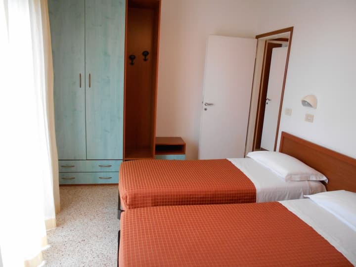 Hotel Sayonara