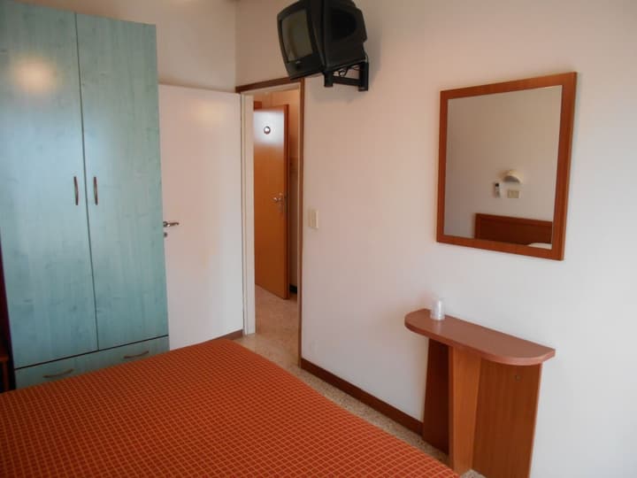 Hotel Sayonara