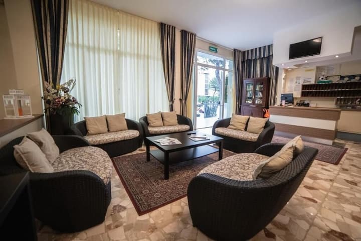 Hotel Sayonara