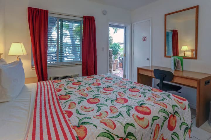 Green Seas Motel