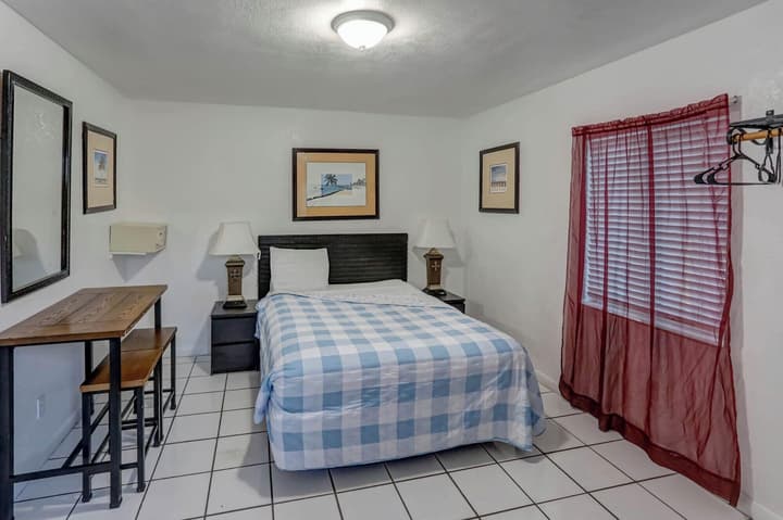 Green Seas Motel