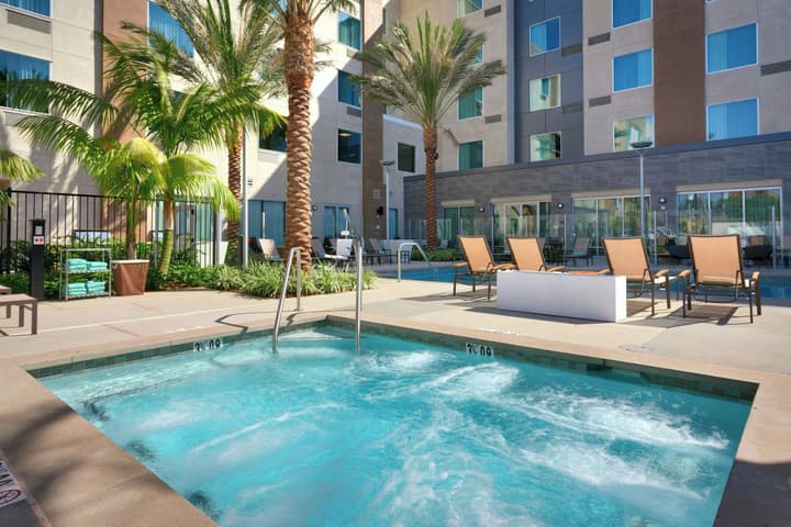 Courtyard by Marriott Los Angeles LAX/Hawthorne