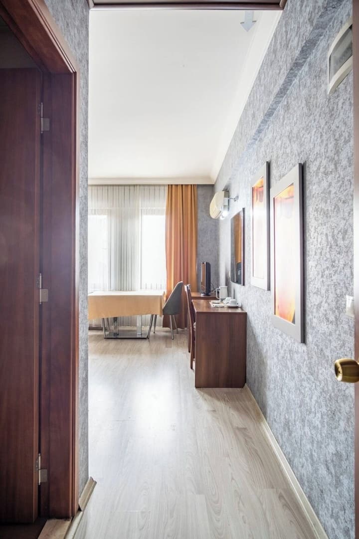 Lifos Otel