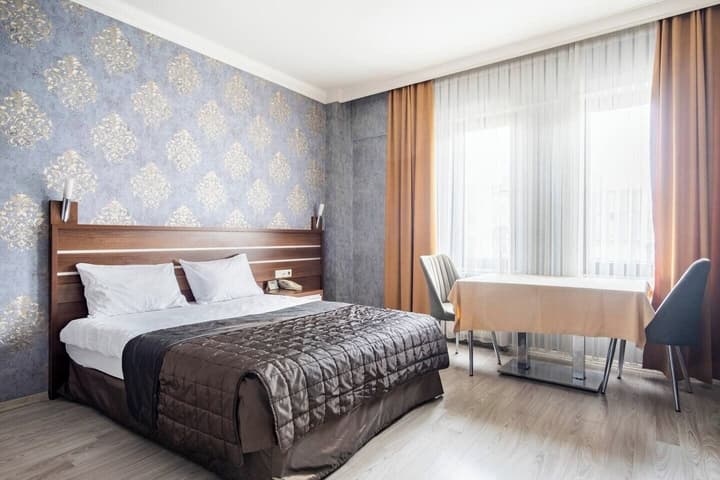 Lifos Otel