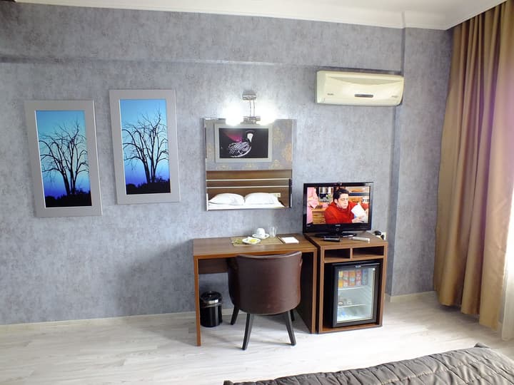 Lifos Otel