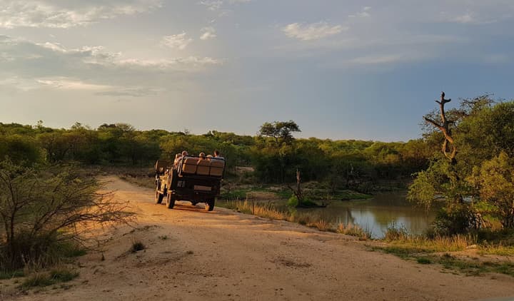 Kingfisher Creek Safari Lodge