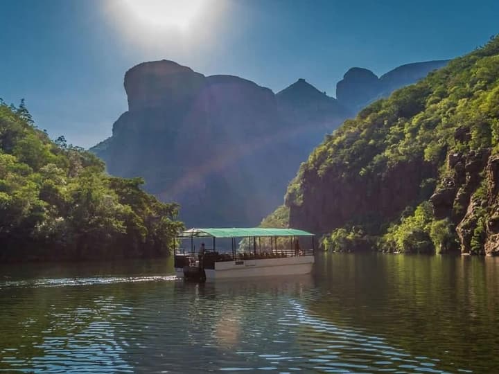Kingfisher Creek Safari Lodge