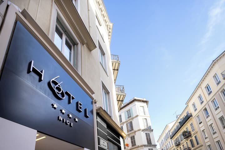 Hôtel 66