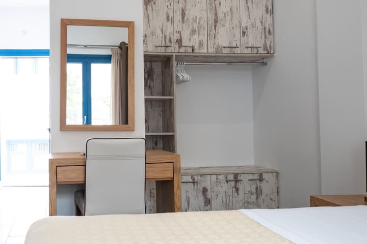 Tristhenia Hotel