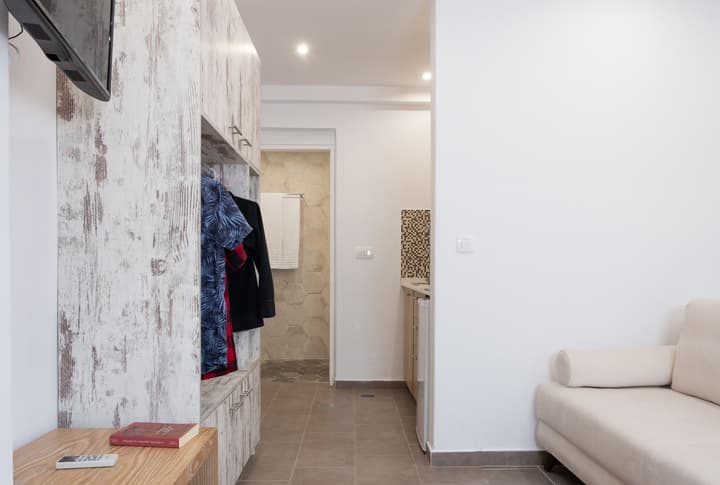 Tristhenia Hotel