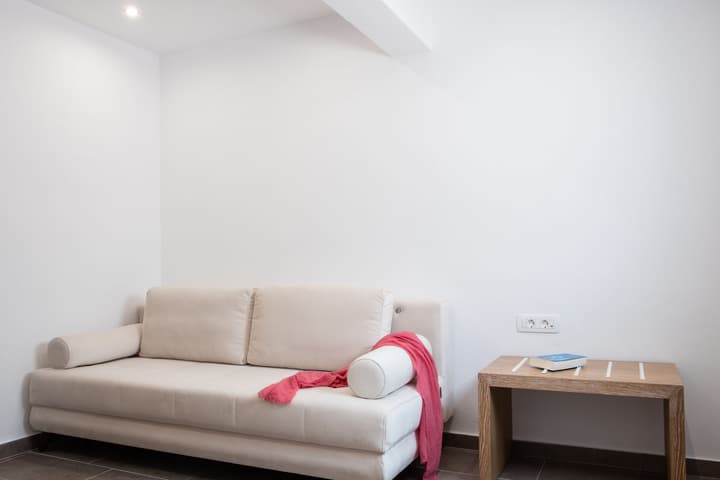 Tristhenia Hotel