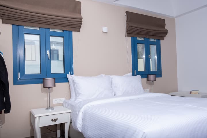Tristhenia Hotel