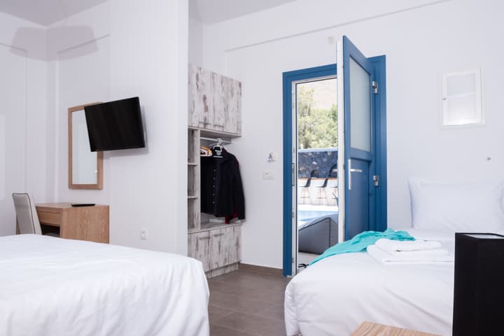 Tristhenia Hotel