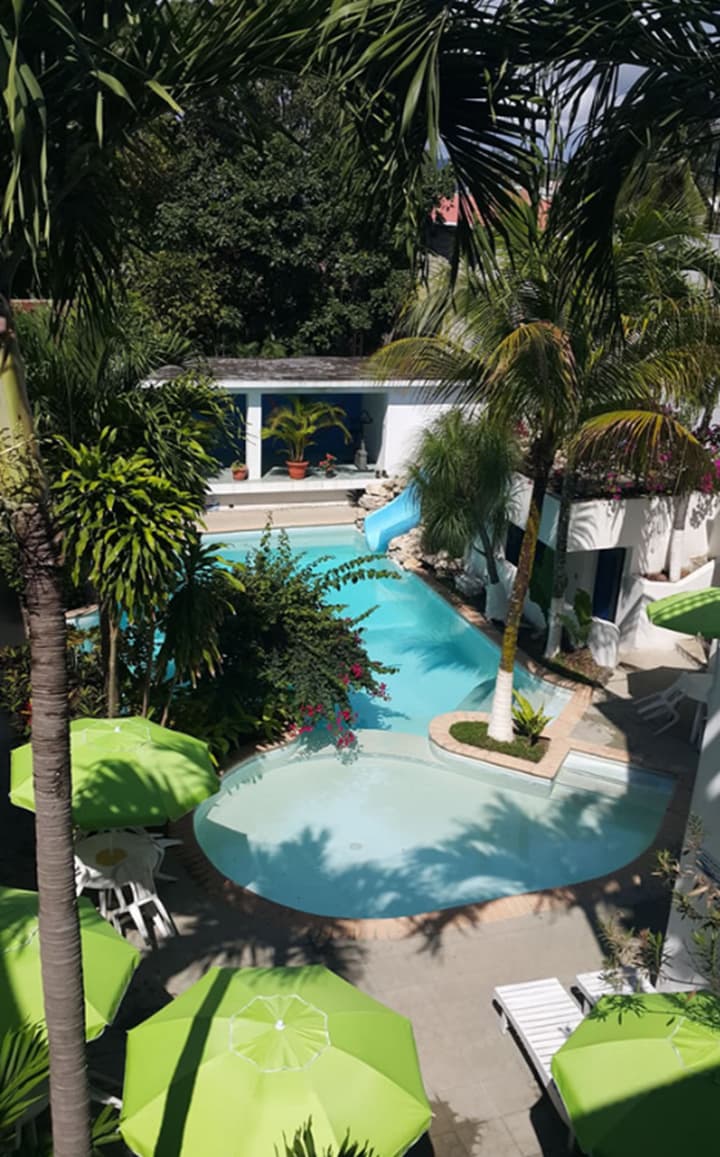 Hotel Casa Flores De Tikal