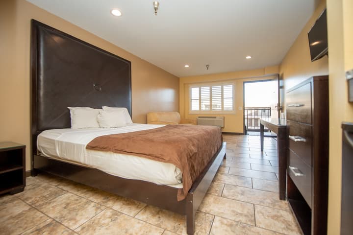 Casa Bella Inn - Huntington Park