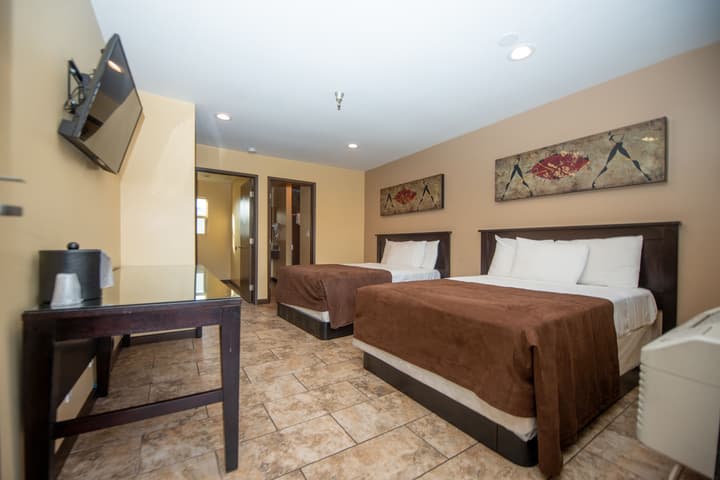 Casa Bella Inn - Huntington Park