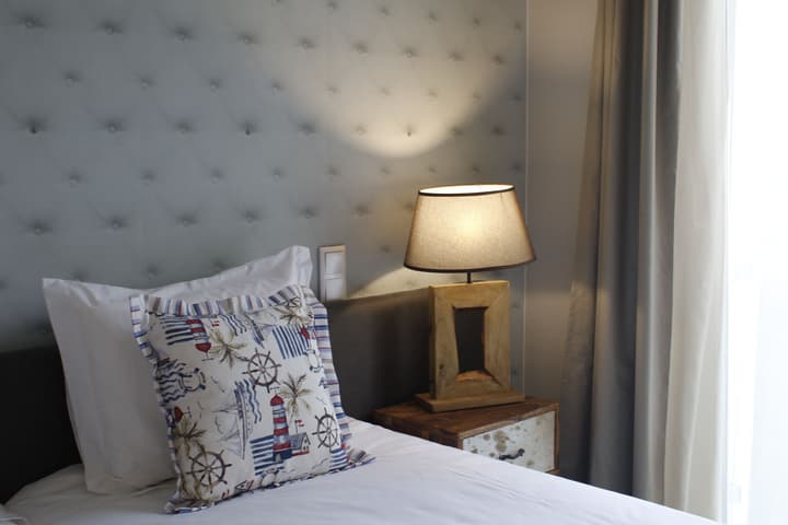 Royal Beach Hostel & Suites