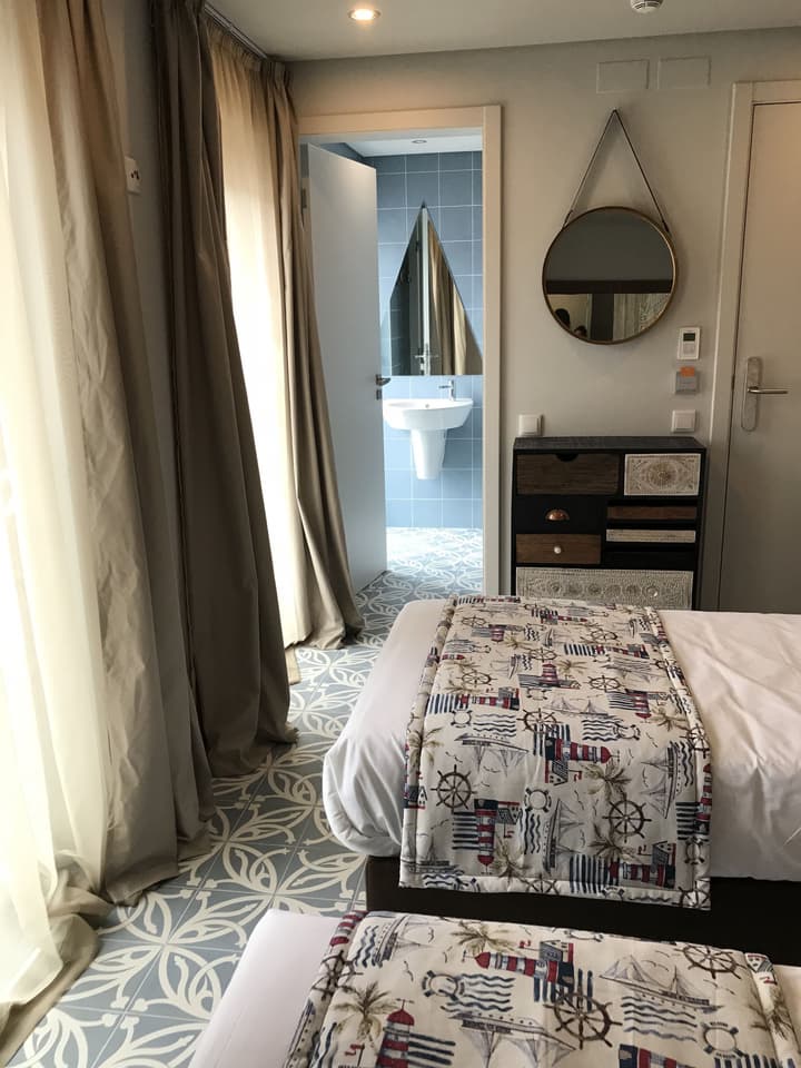 Royal Beach Hostel & Suites