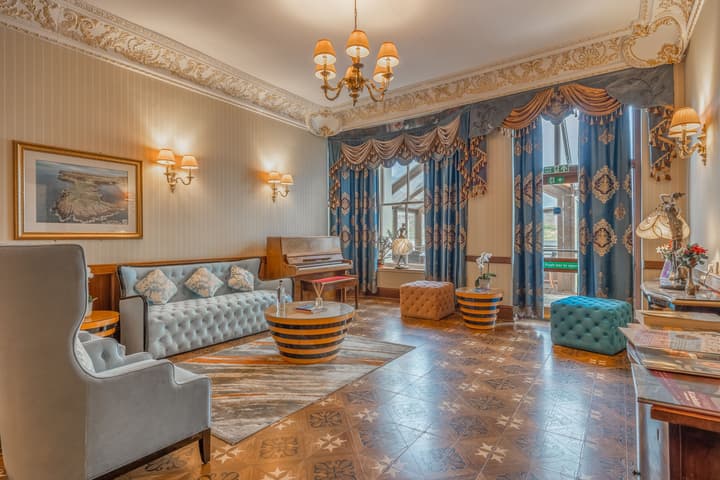 Muthu Fort William Hotel