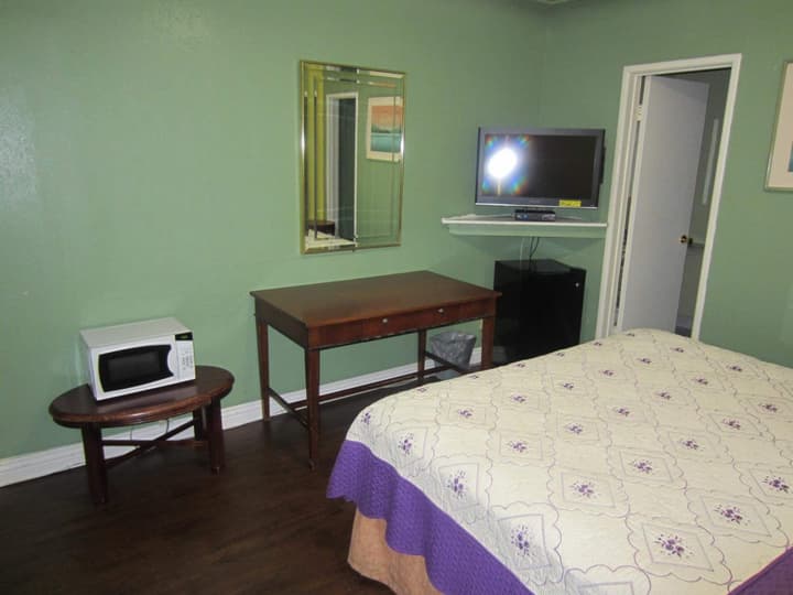 Travel Eagle Inn Motel